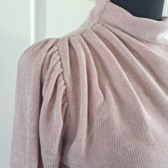 Express Mock Neck Ruched Puffed Sleeves Pullover Knit Baby Pink Sweater - Picture 3 of 9